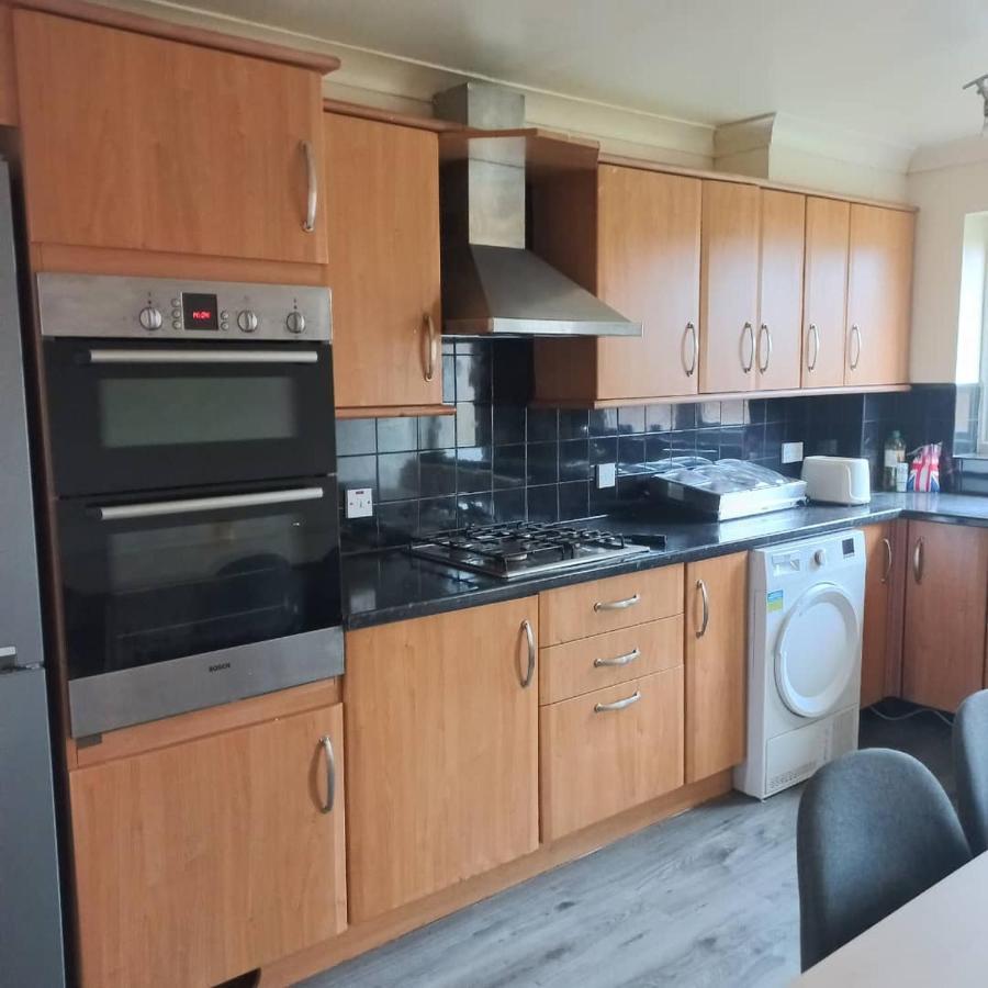 Hamilton 3 Bedrooms 10 Minutes From City Centre 莱切斯特 外观 照片